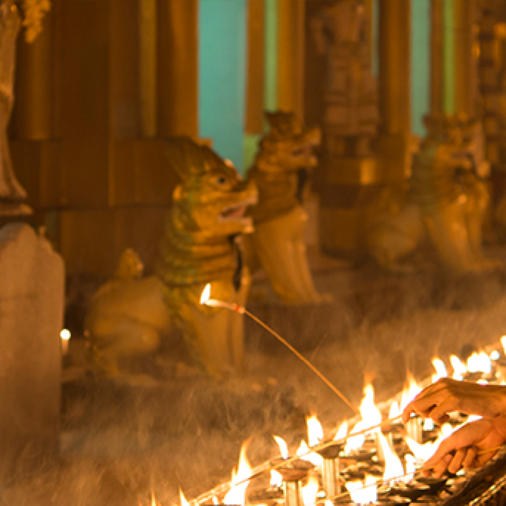 A women at Shwedagon Pagoda. Photo: Tetsushi Kimura